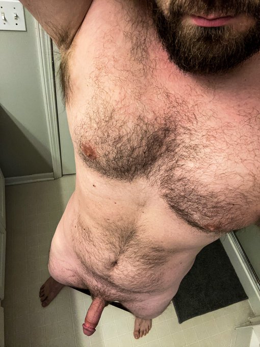 Officially down 17 pounds 💪 https://t.co/OOg7L1P4T4