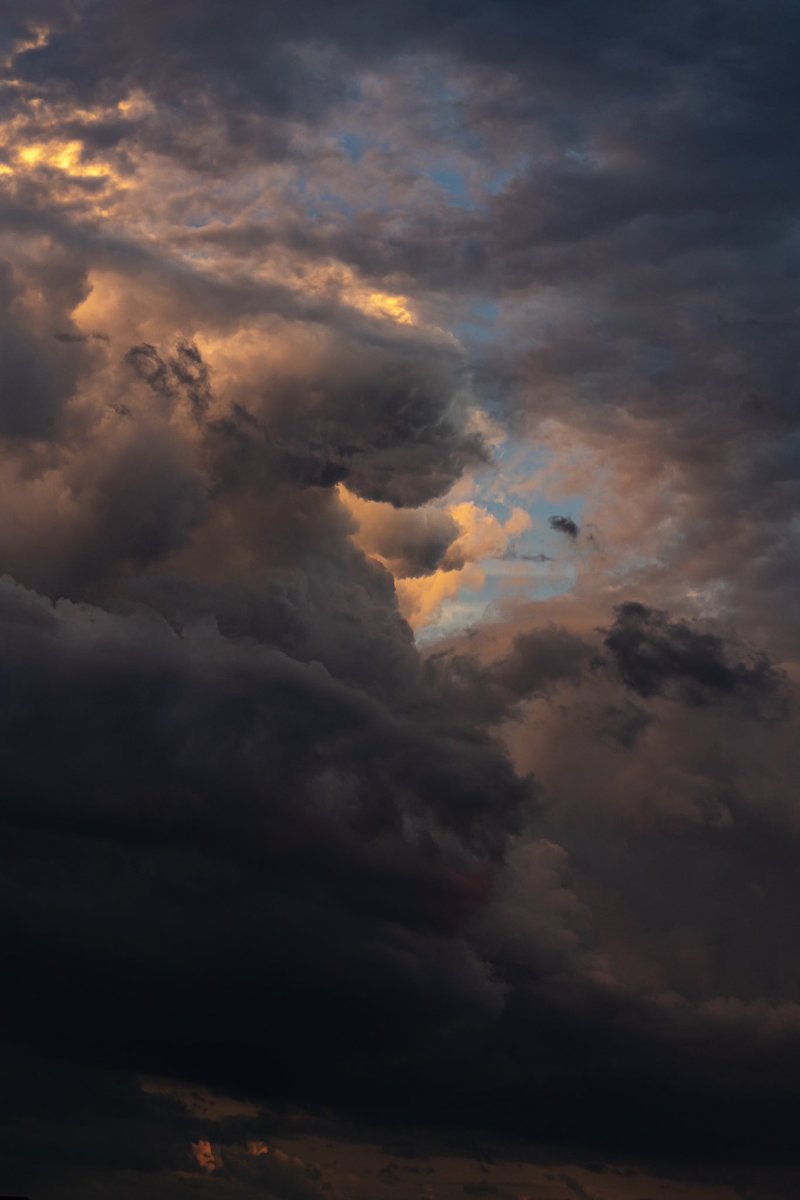 fernwehimage's tweet photo. Sometimes you just have to point. 

#maryland #baltimore #nature #towson #travelpics #wanderlust #love #travelphotography #beautiful #roadtrip #travel #photography #usa #worldpeace #landscape #adventure #bealpha #art #cool #photooftheday #lightroom #fernweh #fernwehimage #sunset https://t.co/S6HxIlbiYK