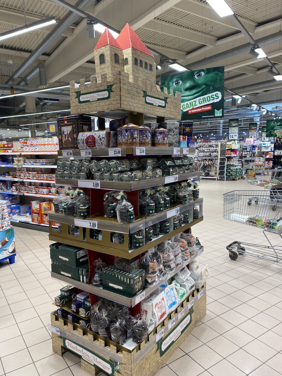 So Leute- es geht los! 25. August in einem Nürnberger Supermarkt … Weihnachten kommt halt immer schneller als gedacht😅