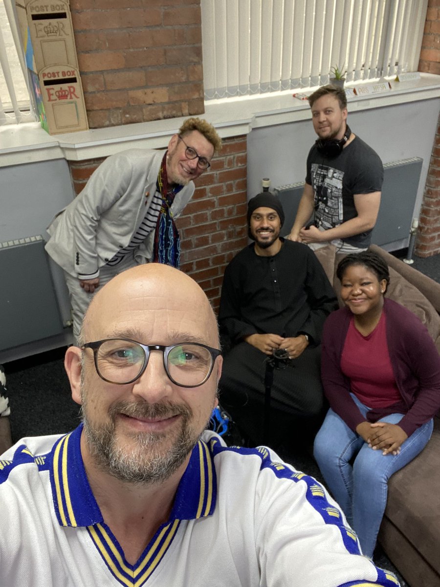 Brilliant to be back recording a @SwcatsR podcast with these very lovely people @rumbymash @briantheroomie @HamzaMadni21 and only possibly because @Andrew_Illing is an editing magician. Thank you as always to wonderful friends at @sormstudio 💙