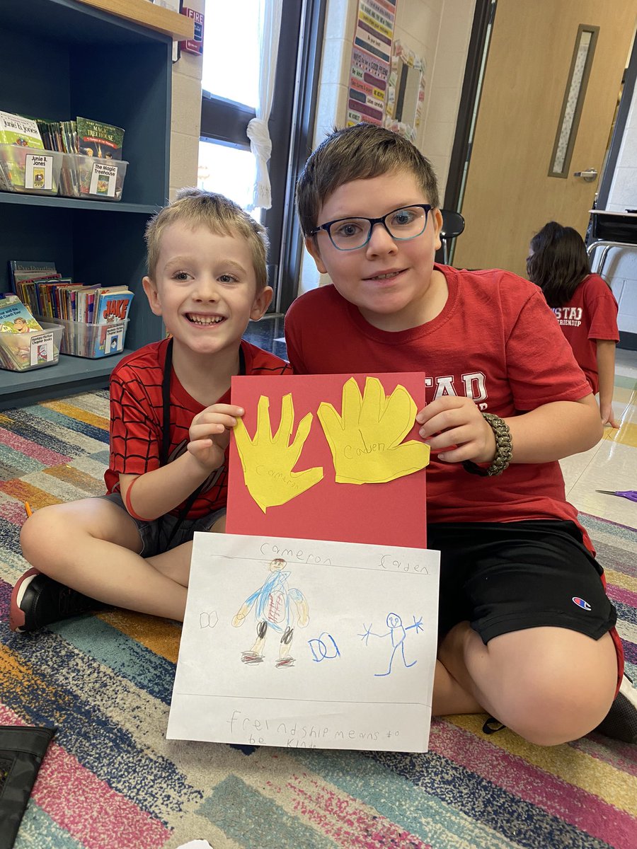 ces_kindercats's tweet photo. Our first wildcat Buddy meeting was a success! Our 3rd grade buddies interviewed us and then we made a friendship craft together. #PAWsome #BeABridge @ChristianaES1 https://t.co/kIRWyJXBMH