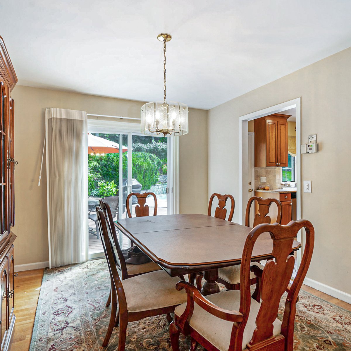 TrudiIglesias's tweet image. Open House!
📍39 Cliffside Lane, Bedford Corners
🗓️ Sat 8/26 and Sun 8/27 from 1-3pm
Ideally located on a dead-end street, yet only minutes to the train station and major highways for easy commuting.
DM to schedule a private showing.
#theiglesiasteam #bedford #bedfordrealestate