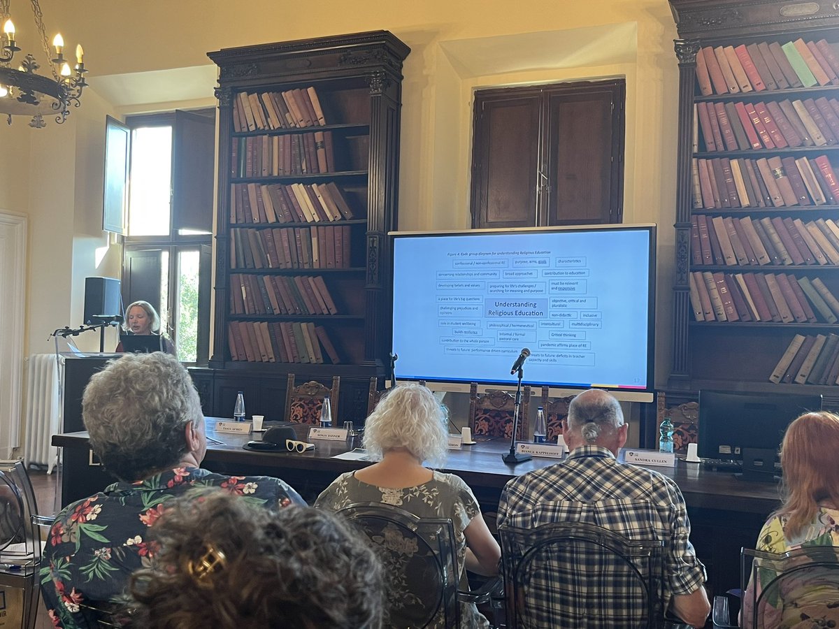 Jill_Magennis's tweet photo. Packed day 2 @eftre conference hearing insights from European research team on issues facing RE teachers post-Covid, a wonderful presentation from @BooksAtPress on beliefs through the eyes of five year olds and a field visit to the Great Synagogue of Rome and Jewish Museum 🕍🇮🇹👏 https://t.co/te7ypDQpun
