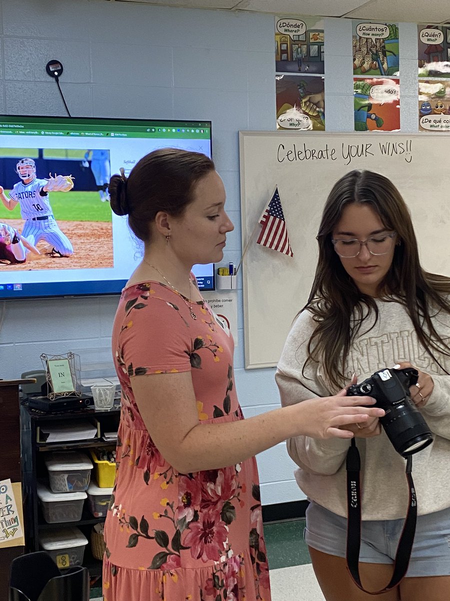 GwoodYbook's tweet image. Super thankful for @grameyphoto and her lesson on sports photography. We’ll shoot with much more confidence after today! #photograghy #wcpsleads @ghsgatoraid