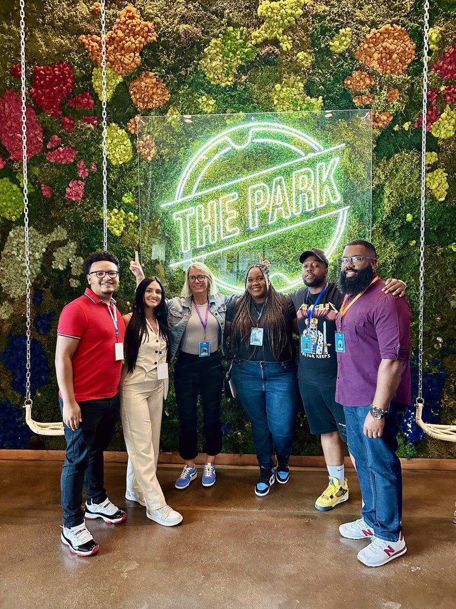 Christiana Mall represented at MAC Summit Q1 &amp;Q2. We had a great time now let’s run it back!!!
<a href="/CamDunn18/">Cam Dunn</a> <a href="/natashamichael_/">NM</a> @MeraCMall <a href="/Mr_Feliciano20/">Erik Feliciano</a>  
@MASMakeItMatter #LifeatATT