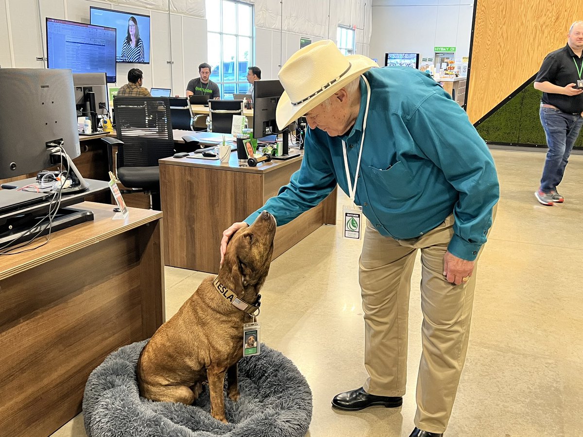 JudgeCarter's tweet photo. It’s all business when I meet with our #TX31 employers, but better believe I’m making a pet stop for the pups. 

This is Tesla, a certified good dog. https://t.co/qWTsMAFxWU