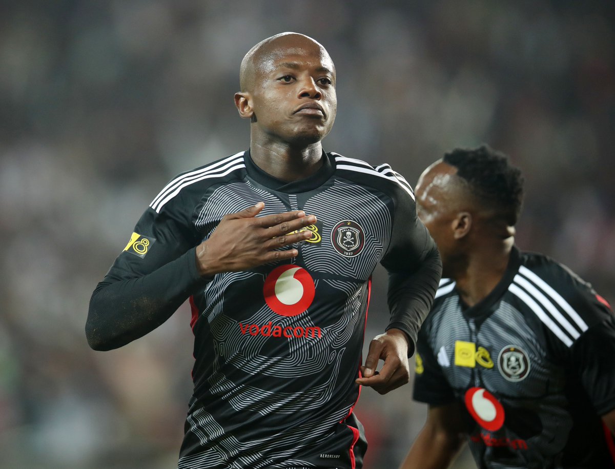 iDiskiTimes's tweet photo. GOOOOOOALLLL

25' 1-0 Pirates, Lepasa
[2-0 on aggregate]

#CAFCL https://t.co/w3Wq5Uy3H2