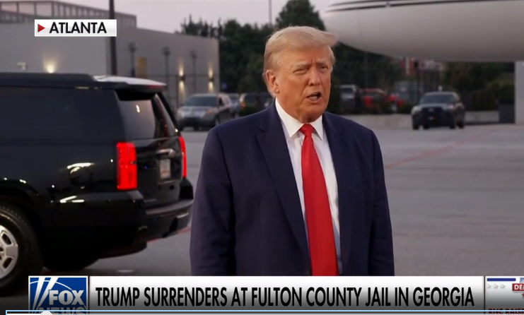 @VerySmartExpert @LauraLoomer Even FoxNews says he surrendered... LOL 

#TrumpSurrenders