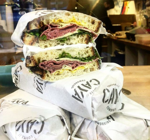 printedfoodwrap's tweet image. The Power of Word-of-Mouth Advertising - Whether at a food market, or whilst eaten on-the-go, seeing branded food paper in action is as good as a verbal recommendation to onlookers! 💬📣

#foodwraps #foodpaper #sandwichpaper #foodmarketing