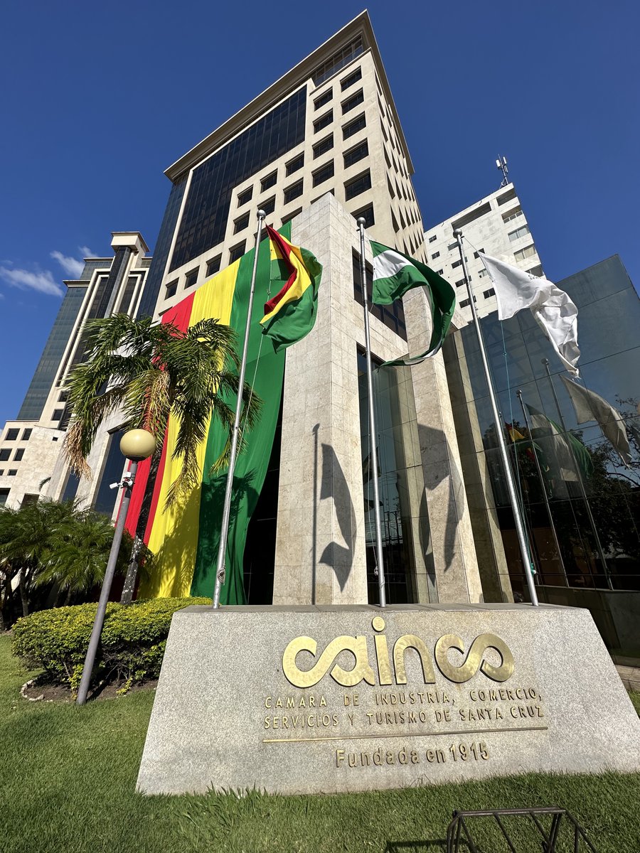 ErikLehikoinen's tweet image. What the heck are you doing in #Bolivia? This same question was asked by friends and colleagues several times last week while visiting #SantaCruz and #vcilat2023 (the largest startup gathering in Bolivia). 

The simple answer = the opportunities are simply incredible! 😊