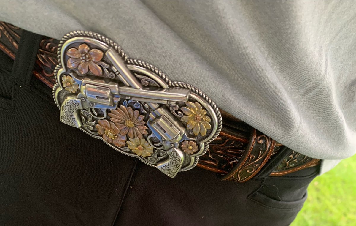 Westover_21's tweet photo. Attention: we are still looking for this individual. Individual goes by “the bandit queen”. She is widely known for her famous belt buccal. Do not approach if seen. Here is our newest reference photo. @4kwest https://t.co/azwl4n2Pg4