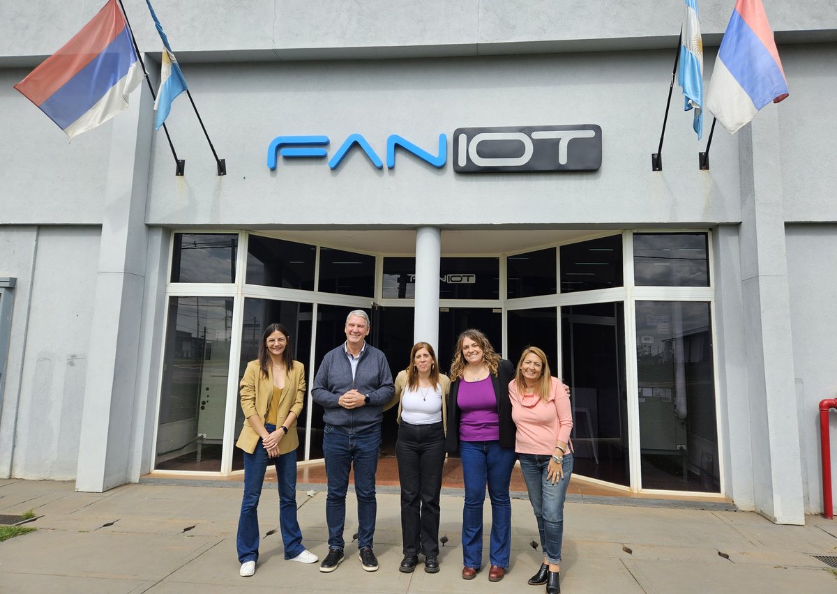 Junto a <a href="/laurapenacca/">Laura Penacca</a>, directora de Tecnología Educativa en <a href="/educarseAr/">Educar</a>, visitamos <a href="/faniotargentina/">FanIOT Argentina</a> para coordinar la implementación de políticas educativas a nivel nacional.

#EducaciónMisiones