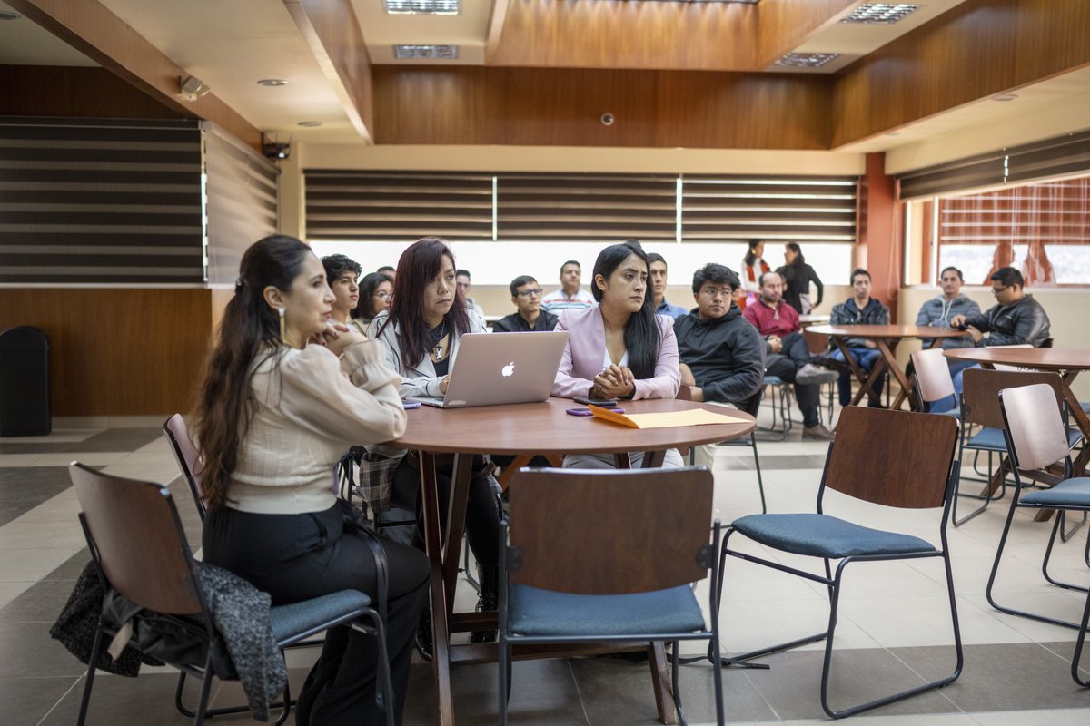 utpl's tweet photo. 👏📜 La #UTPL con el apoyo de la empresa Libel Academy, entregó becas de modelado tridimensional a estudiantes destacados de las carreras de #ComputaciónUTPL, #TecnologíasdelaInformaciónUTPL, #ArtesVisualesUTPL y @XRLab_utpl. https://t.co/gJjnxyY7wg