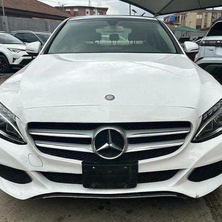 Brand: Mercedes Benz 

Model: C300

Year: 2016

Condition: Used but not registered 
Purely first body
Nothing to fix
working perfectly buy and drive 💯

Price: 10.2m 
Location: Ikeja.