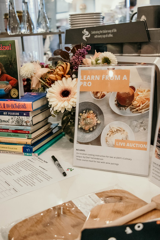 From Farms to Forks is just 5 weeks away! This is the last chance to reach out and participate in our auction. Support local charity, get your brand in front of 200 guests, and join our thriving community of partners. #FFTF14 Tickets available here: ow.ly/sWGe50PEa9b