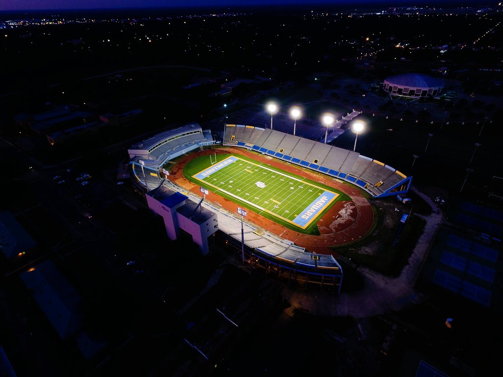 BEAUX_Tillery's tweet image. The way I'm about to email Mark Pocan and Garret Graves and ask why HBCUs aren't listed in this Caucus. 

AW Mumford is sitting on campus at Southern at 96 years old, but Tiger Stadium makes the cut and it's 4 years older. 

Is this really about historic preservation of historic…