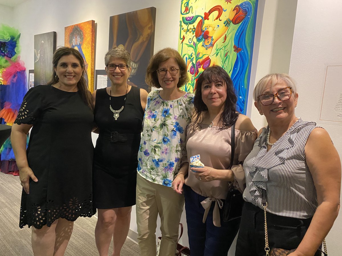 It was so fun to meet with <a href="/MCN_Health/">Migrant Clinicians Network</a> staff in person at the VdS national conference and meet all the VdS promotoras across the country who serve Mexicans living in the US!