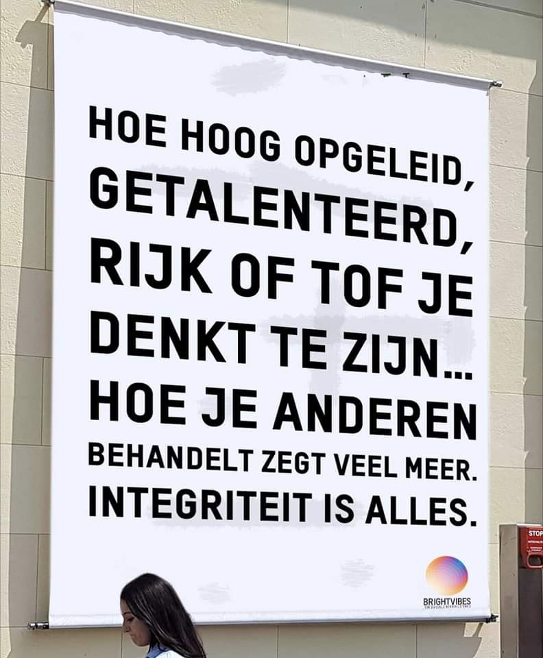 Iedereen is goed genoeg...geld, talent, populariteit geeft je geen recht om een ander slecht te behandelen. Iedereen is mooi op zijn/haar eigen manier...handel daar ook naar...respecteer elkaar! #brightvibes #samenopstaantegenpesten
