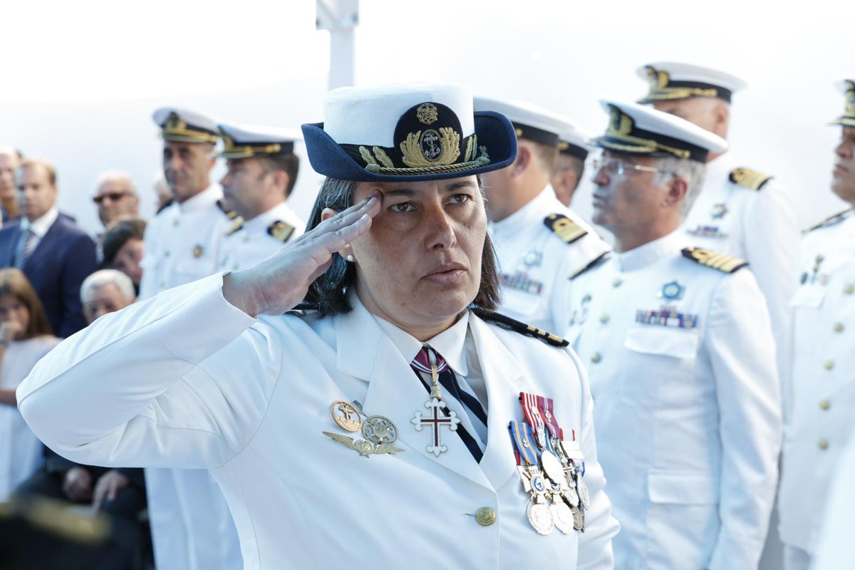MarinhaPT's tweet photo. A Comandante Mónica Martins é a primeira mulher a assumir as funções de Capitão do Porto
Saiba mais em
https://t.co/6wXE8iaMrq
#marinhaportuguesa #comandante #navy #navios #mar #capitania https://t.co/n9PpmFGHkE