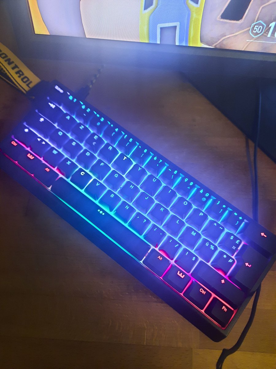 Après 2 mois d'attente j'ai enfin reçu le meilleur clavier <a href="/WootingKB/">Wooting</a>