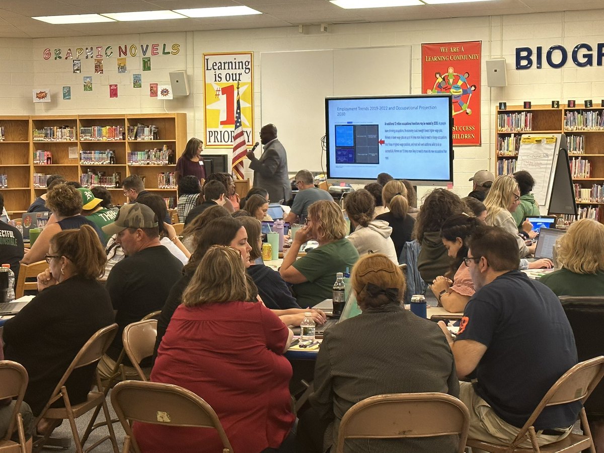 Wayne-Westland teachers discuss ways in which they can differentiate their instruction to meet the needs of each student while providing learning experiences deeply rooted in rigor.  #backtoschool #rigor #relevance #engagment #intentional <a href="/ModelSchoolsHMH/">The Center for Model Schools</a>