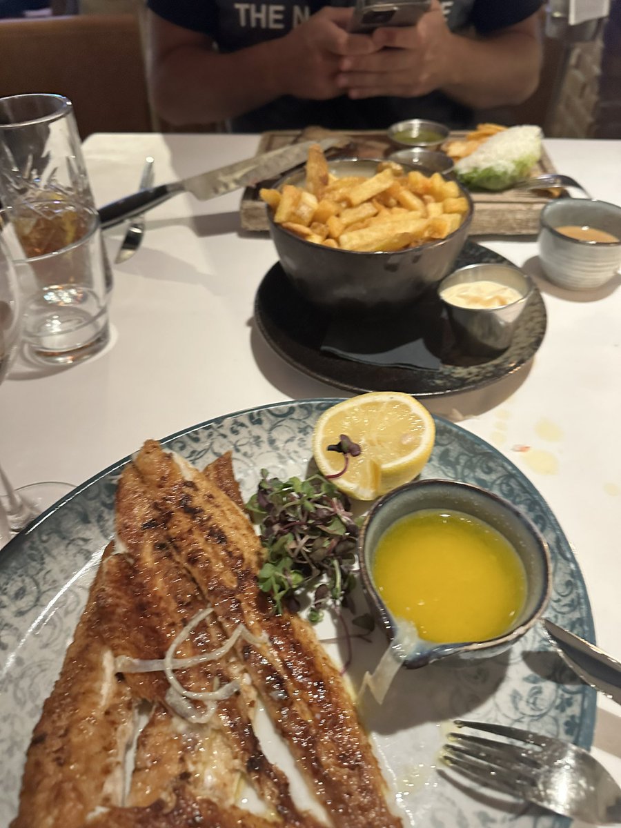 En nu tong en ossenhaas 😍😍 de best baas🥂