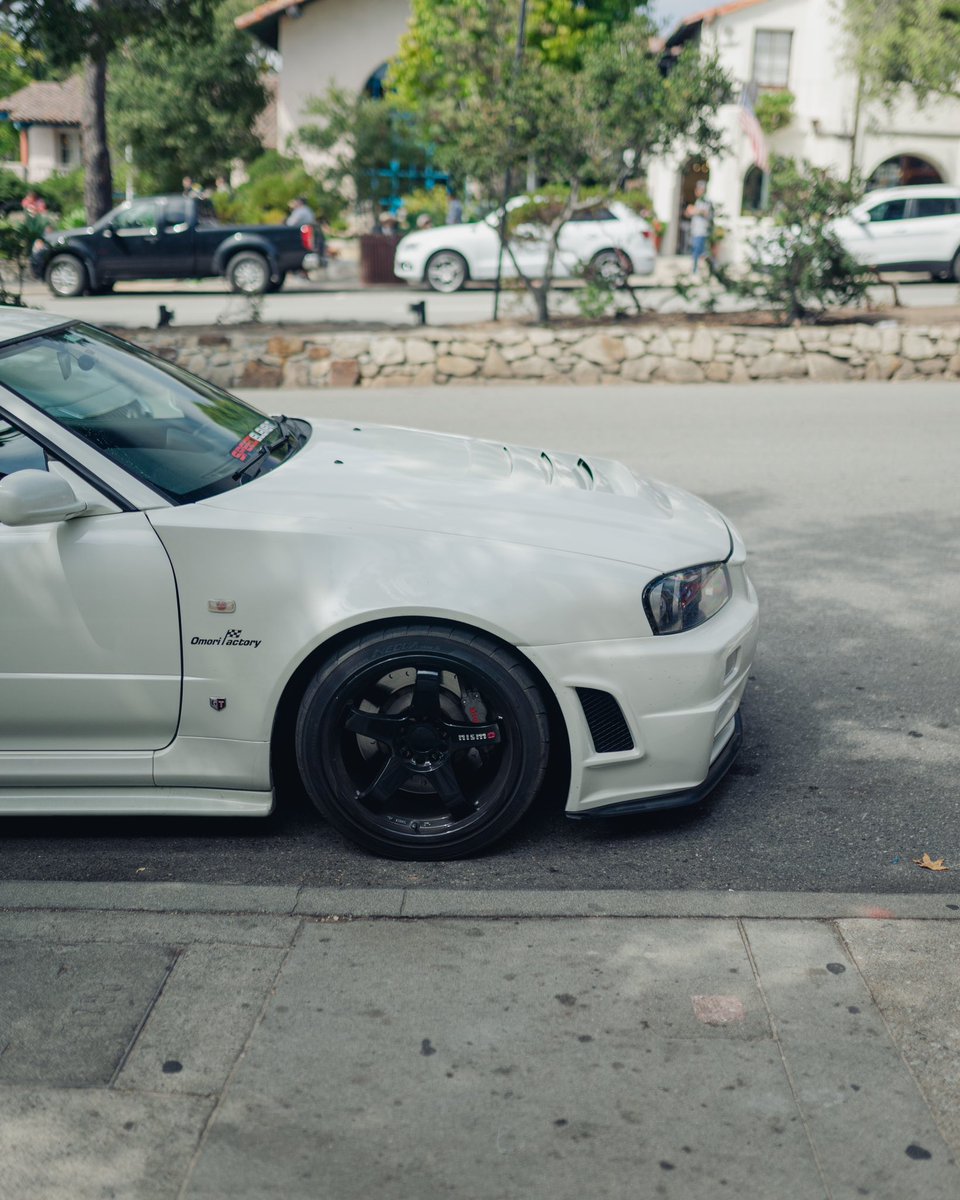 nphotography24's tweet photo. Super clean R34 https://t.co/oeP9vTADLY