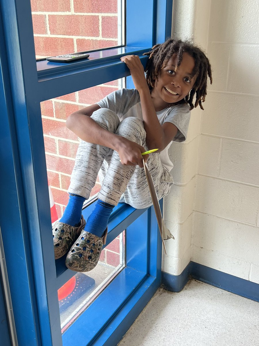 CharlesMotter's tweet photo. Getting “comfy” for Math class? #WeAreCuCPS #Math6 #MathIsEasy https://t.co/SEV0JwpYY6
