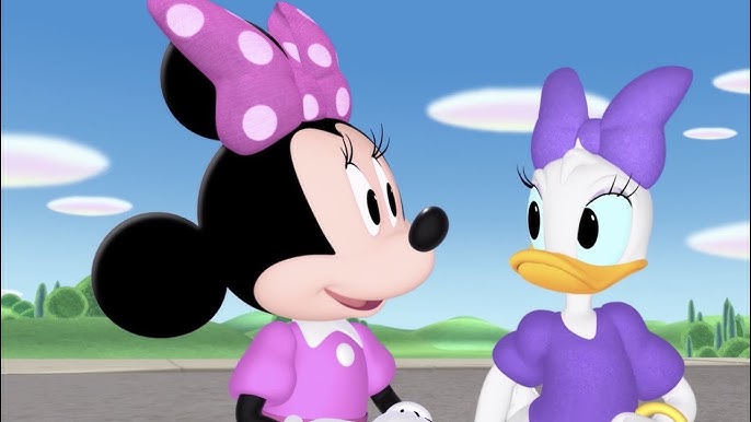 SamyLabri's tweet photo. Minnie Mouse and Daisy duck https://t.co/uoijJZp7yf
