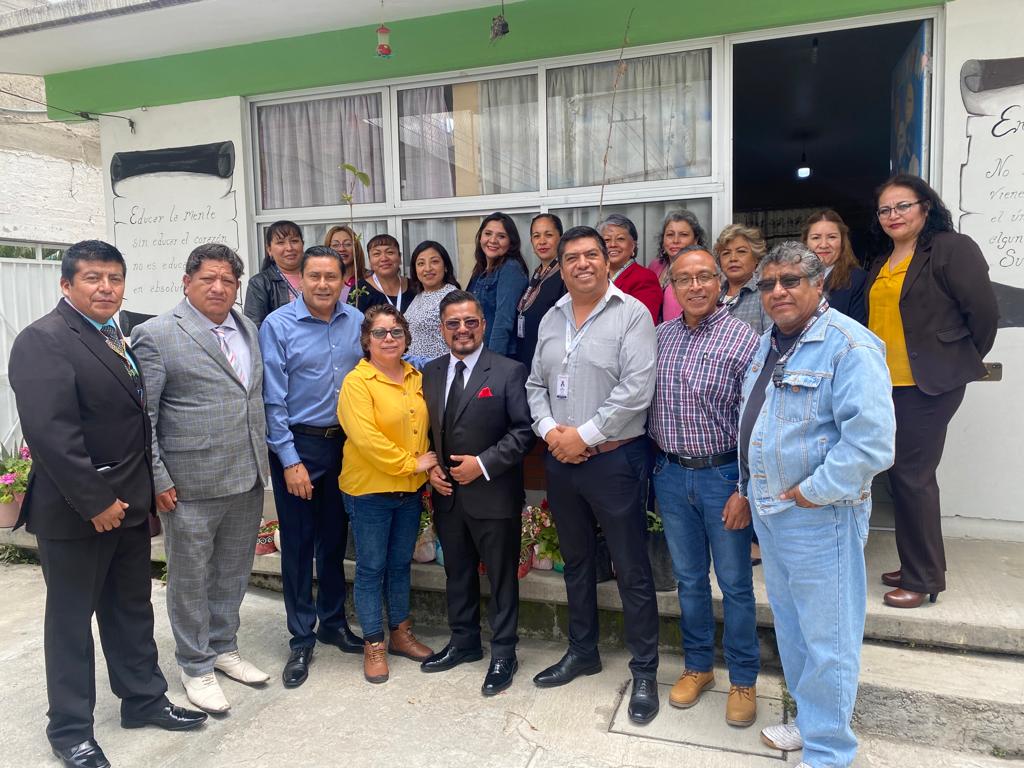 SrebTexcoco's tweet photo. Asistencia del Mtro. Gastón Moreno Solís a la Supervisión #P203, para la presentación del Dr. Rodrigo Rojas Díaz como Supervisor Escolar de dicha Zona.
@geramonro05
@TinocoGRogelio
@ArturoH19772369
@gastonm100x100 https://t.co/NL1Ai3u8vb