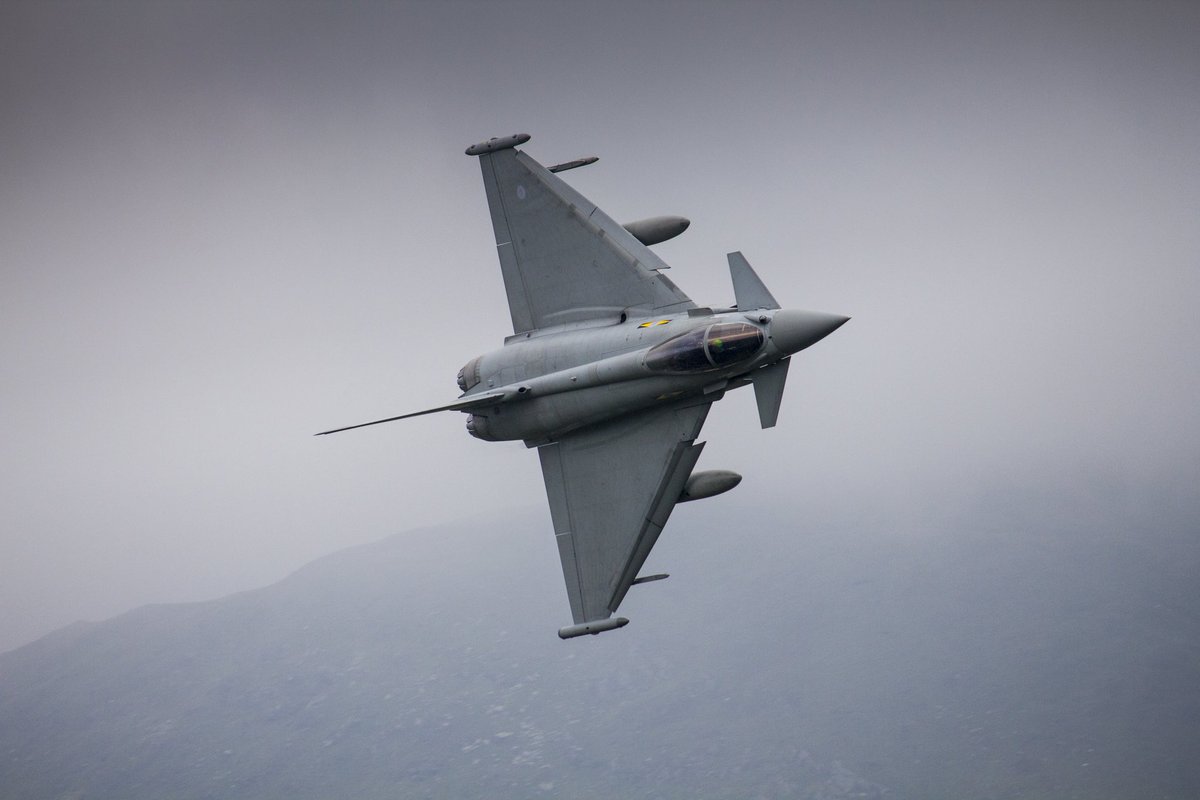 Cmdr_Zer0axis's tweet image. A few shots from my trip up to the 'Mach Loop' last week over in #Snowdonia, North Wales. A relatively quiet day, only saw one Typhoon fly through whilst there, but the views certainly made up for it! #Machloop #CadWest #Northwales #typhoon #Jet