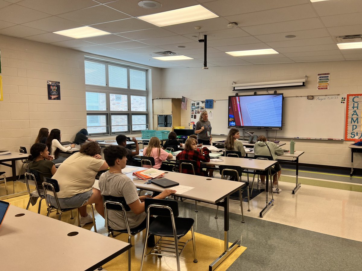 Hamilton_Instr's tweet photo. From landforms to measurement there are great things happening @Hamilton_WMS through direct instruction. @jesseweisbrod @ScottAhonen_WMS @MrBelew_WMS_AP https://t.co/kkUqSz2onl
