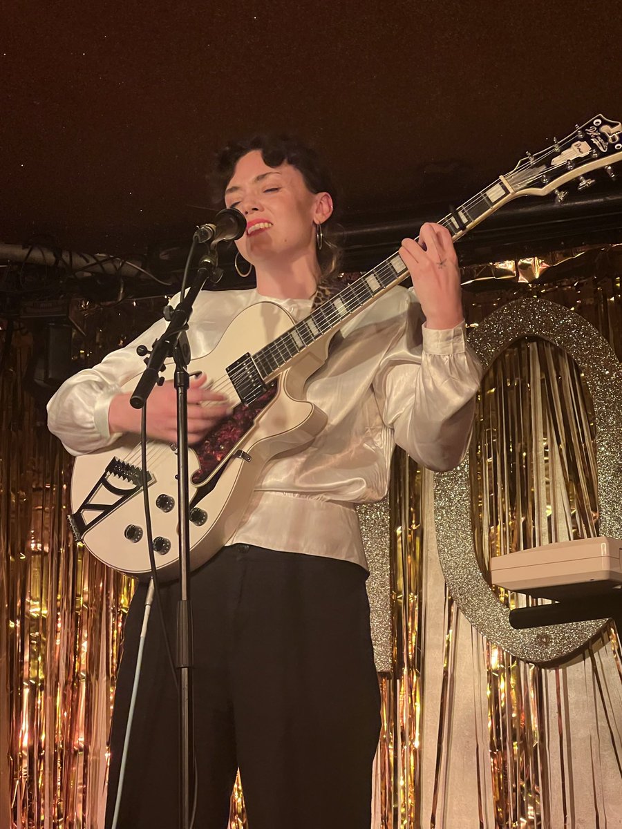 sineadmcq's tweet image. BIG! Birthday week after a lunch onSunday - football;Gig; Gig; Art. #WestHamvChelsea @Moth_Club @ionazajac @BroadsideHacks #junihabel @xboygeniusx #carriemaeweems @BarbicanCentre