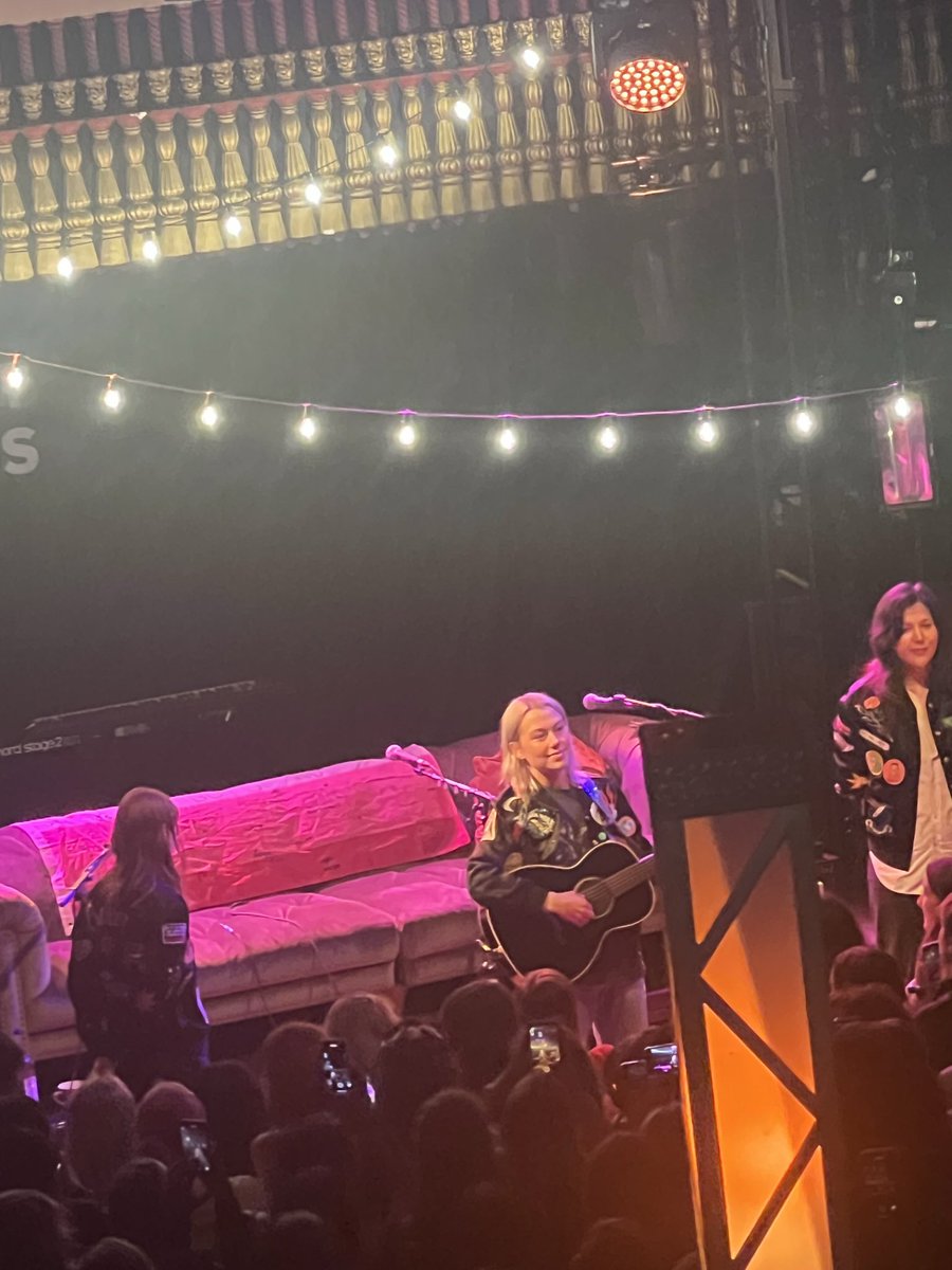 sineadmcq's tweet image. BIG! Birthday week after a lunch onSunday - football;Gig; Gig; Art. #WestHamvChelsea @Moth_Club @ionazajac @BroadsideHacks #junihabel @xboygeniusx #carriemaeweems @BarbicanCentre