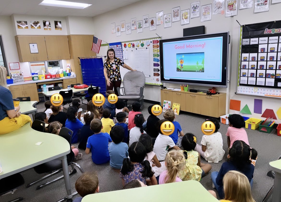 I got to start out my Friday morning with <a href="/hmaune00/">Hannah Aune 🍎✏️</a> and <a href="/SandobalsClass/">Cassy Sandobal</a>’s sweet Kinder classes! They were so attentive as we talked about what a school nurse does and how to stay healthy! I love being able to get in the classrooms 💙💛 #NTtrailblazers <a href="/TarvinES/">Tarvin ES</a>