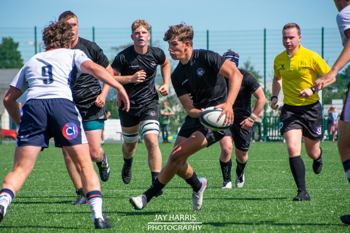 JayHarrisPhoto1's tweet image. Continuing their great form from the Malvern Festival, this was a cracking game and fantastic result for @exechiefsacad U18s as they defeated @Saracens  U18s 44 v 27. 

facebook.com/media/set?vani…

Well played lads 👏👏
@ExeterChiefs @execollsport @TCSportsAcademy