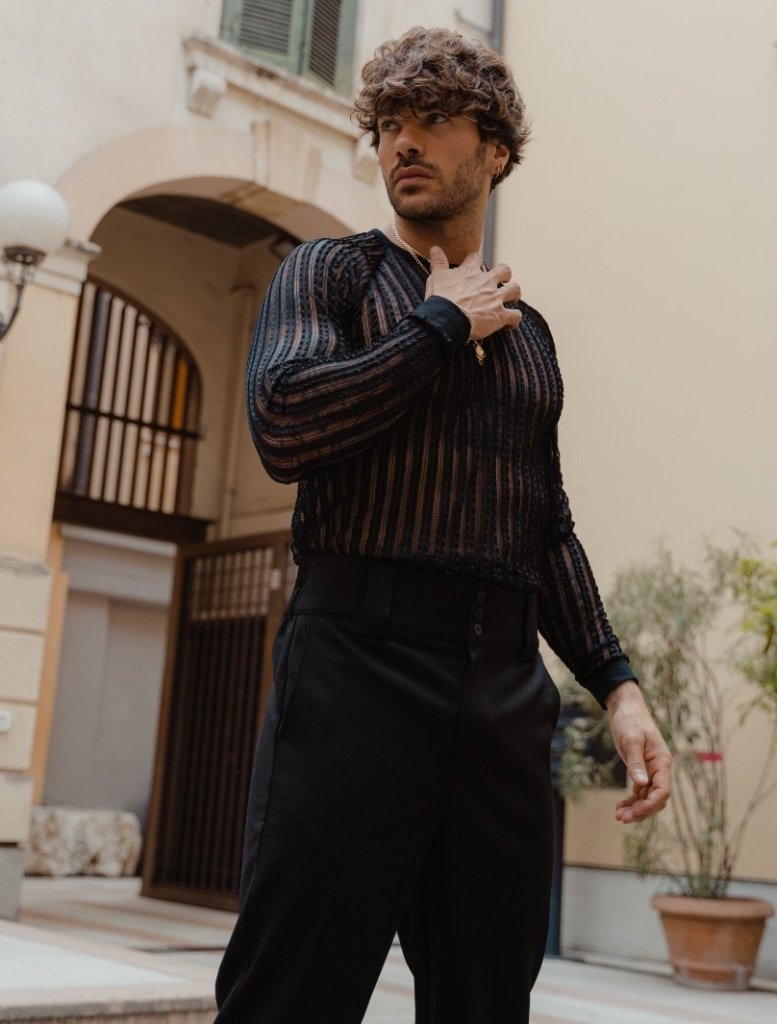 Erica14682776's tweet photo. https://t.co/GWWIYuO3Tr  
Bello leggere finalmente parole nuove che descrivono bene il mio "influencer non convenzionale" preferito ❤️
P.s. stupenda la gallery 👍🏻🥰
#claudiosona https://t.co/05T6KYTjef