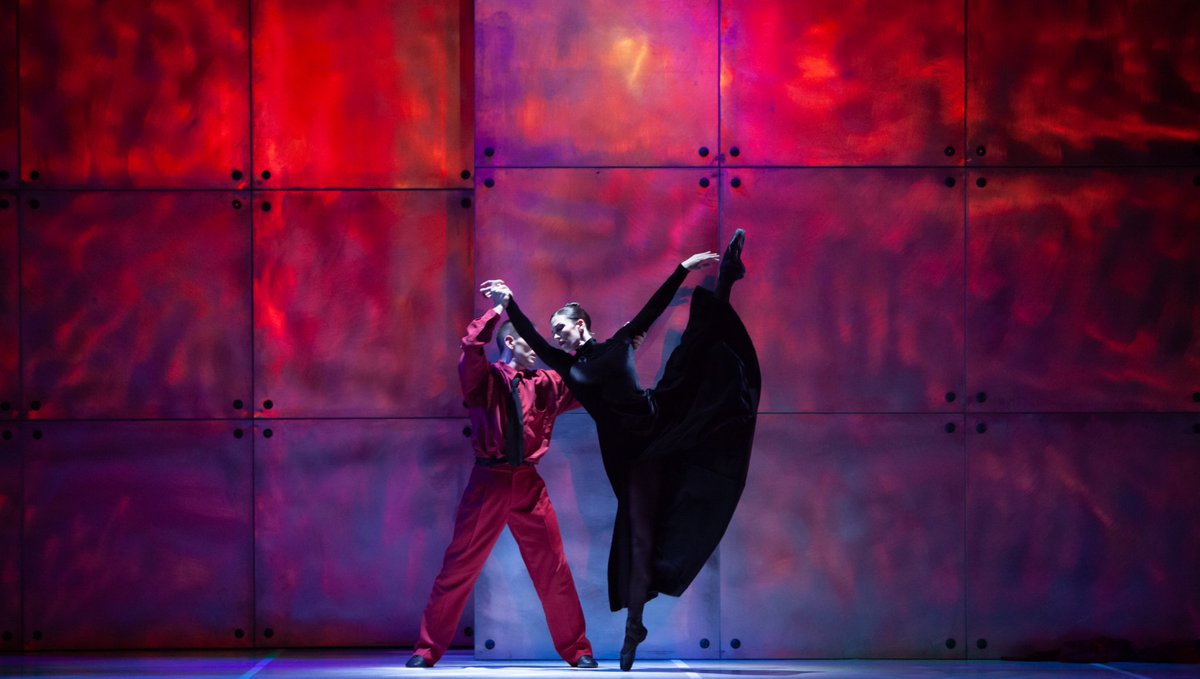 BalletAustin's tweet photo. THREE PERFORMANCES ONLY: Stephen Mills' HAMLET
.
Stephen Mills' HAMLET
TICKETS $15 - $99: https://t.co/28P8qr3Naw
SEPT. 15 - 17 | THE LONG CENTER
.
📷 Anne Marie Bloodgood
.
#balletaustin #hamletATX #stephenmills https://t.co/Dl8Fub8wSF