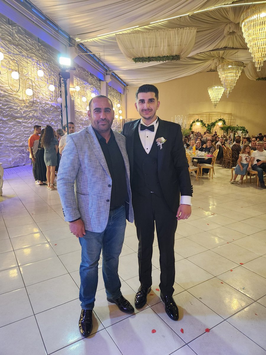 Kasimkarakas26's tweet photo. Eskişehir Emlakçılar Odası Başkanımız Gazi Çelik'le meslektaşımız Kökten Emlak Battal Kökten'in oğlu Burak ve Şebnem Kardeşlerimizin Düğün Merasimine Katıldık Bir ömür Boyu Mutluluklar dileriz https://t.co/O5MudcmDTP