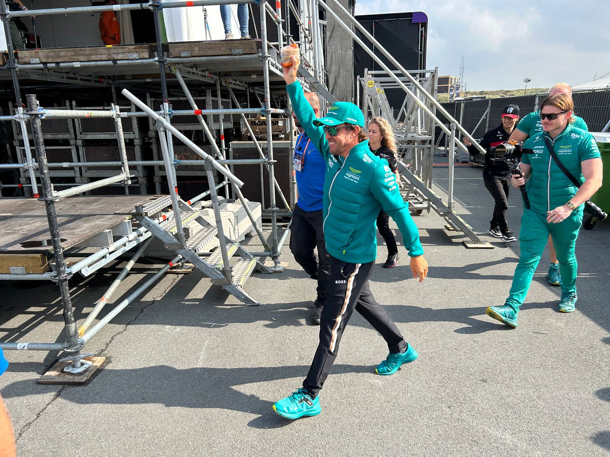 lookolouk's tweet photo. Dag zit er op. Mooie dag op het circuit. #dutchGP #ZandvoortGP #eventmakers #werkenbijvolkerwessels https://t.co/Njhz3BQdG1