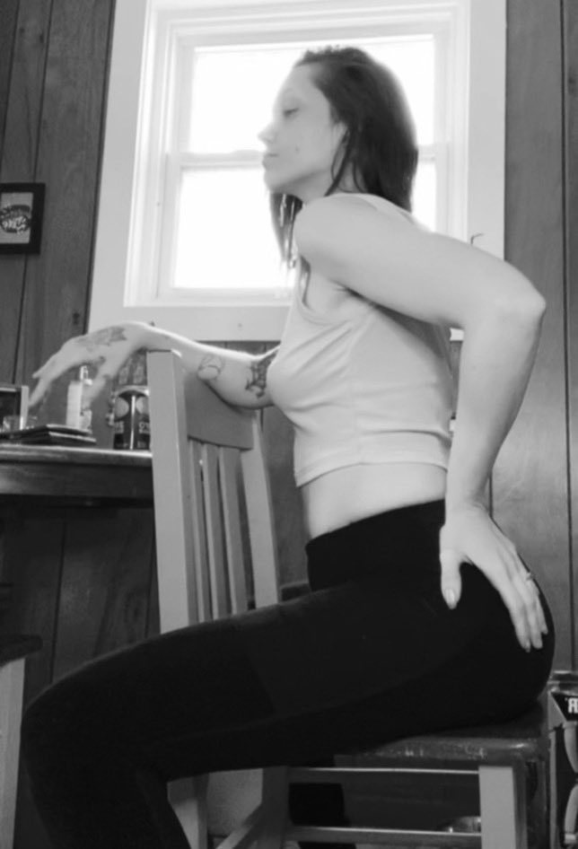 MallowRed92's tweet photo. We say do what you want, be what you are and never apologize. Never stop being you.😈🖤
#findom #papigs #humanatm #cashcow #paypigswelcome #finsub #findomqueen #wallet #drain https://t.co/RQsljZtev7
