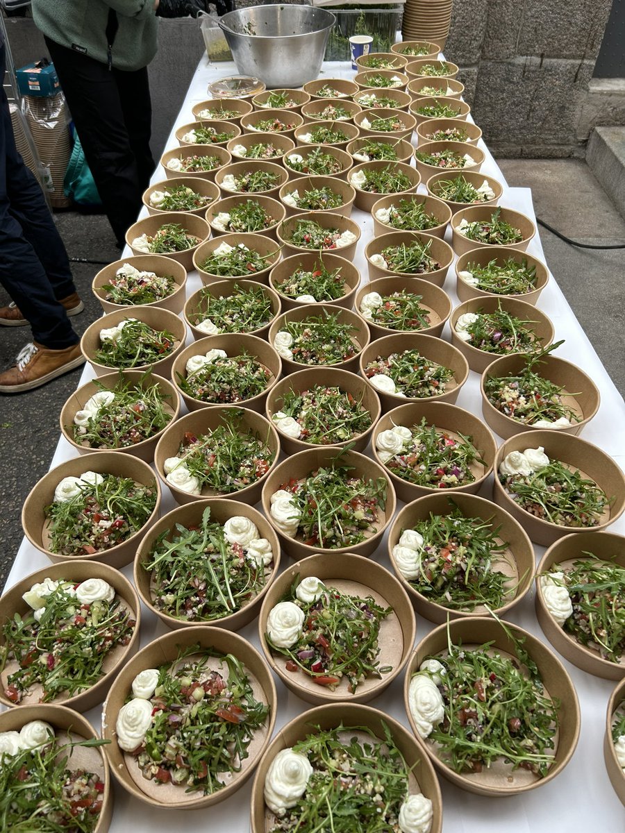 karelleherm's tweet photo. Le secret qui n’en n’était pas un est enfin dévoilé !!!
Il y aura une 4ème édition du Brest à Manger, Rdv le dimanche 8 octobre aux Halles Saint-Martin avec le collectif #TasteOuest #BrestàManger #BAM4 #HallesSaintMartin #MarchéAManger https://t.co/aRn5djKxQb