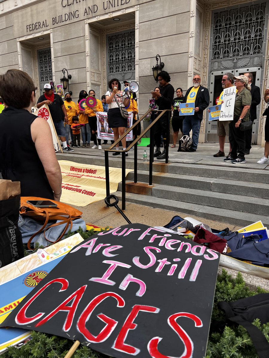 NJAIJ's tweet photo. ⚠️POWERFUL⚠️

10 NJ Reps are calling on @POTUS  to rescind their support of CoreCivic's challenge to our Sanctuary Ban on ICE Detention.

There's no room for hate in New Jersey. That's why we need to #ShutDownEDC NOW.
⬇️⬇️⬇️ https://t.co/zBhLii5gv4