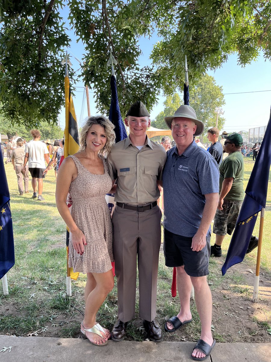 JoleenACox's tweet image. Proud of @alex__cox for representing #Ankeny and receiving the Distinguished Honor Grad Award at #BasicCombatTraining graduation for @434FA_BDE 1st Battalion 40th Field Artillery Foxtrot Battery at @OfficialFtSill today! 🇺🇸