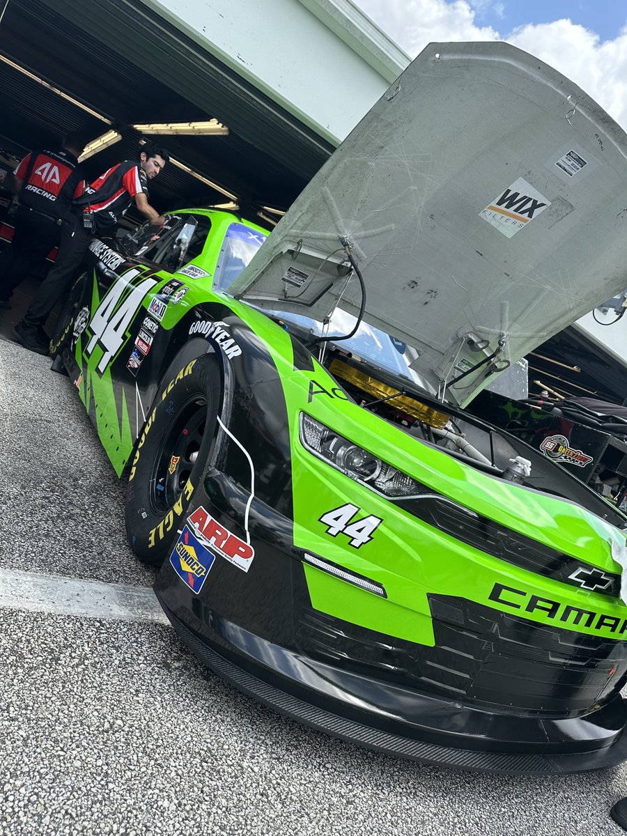 TeamAlphaPrime's tweet photo. Rolling out for qualifying!

#Wawa250 | @TeamAAGI | @ADS__Inc | @ArkEncounter https://t.co/Wxoz5rismf