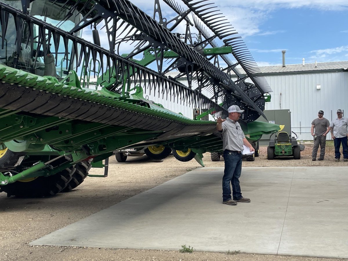 rdoequipment's tweet photo. This week, team members from South Dakota hosted a combine clinic to help farmers get answers and stay in the know with equipment and technology, helping to alleviate any pressure you may feel this harvest season. https://t.co/e2SNP9mXHx