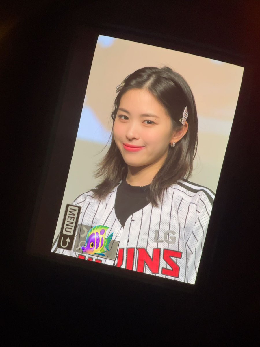 FishBubble__'s tweet photo. 230825 
My same hair pin🥹

#있지 #ITZY 
#류진 #RYUJIN https://t.co/peIAXlZuYb