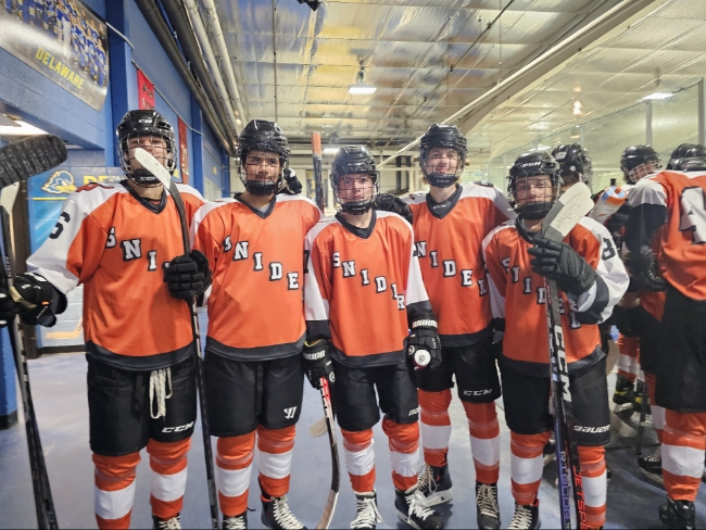 SniderHockey's tweet photo. Good luck to all of our #SniderHockey AA players competing in their first @EJEPLhockey Showcase this weekend! Full schedule and game results can be found here: https://t.co/a60yYm0YSC https://t.co/hgpNJ2cJHT