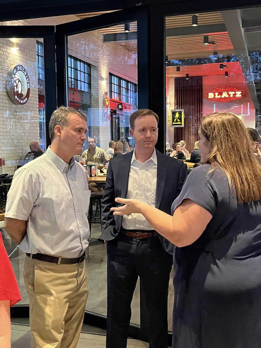 AFPFlorida's tweet photo. Last night was Universal ESA night for #afpfl. From Jacksonville to Naples, two events brought us together. Thank you to @Clay_Yarborough for joining us in Jacksonville and #StepUpforStudents and #momsforliberty for co-hosting the Naples event. https://t.co/8Rk5kAWUeJ