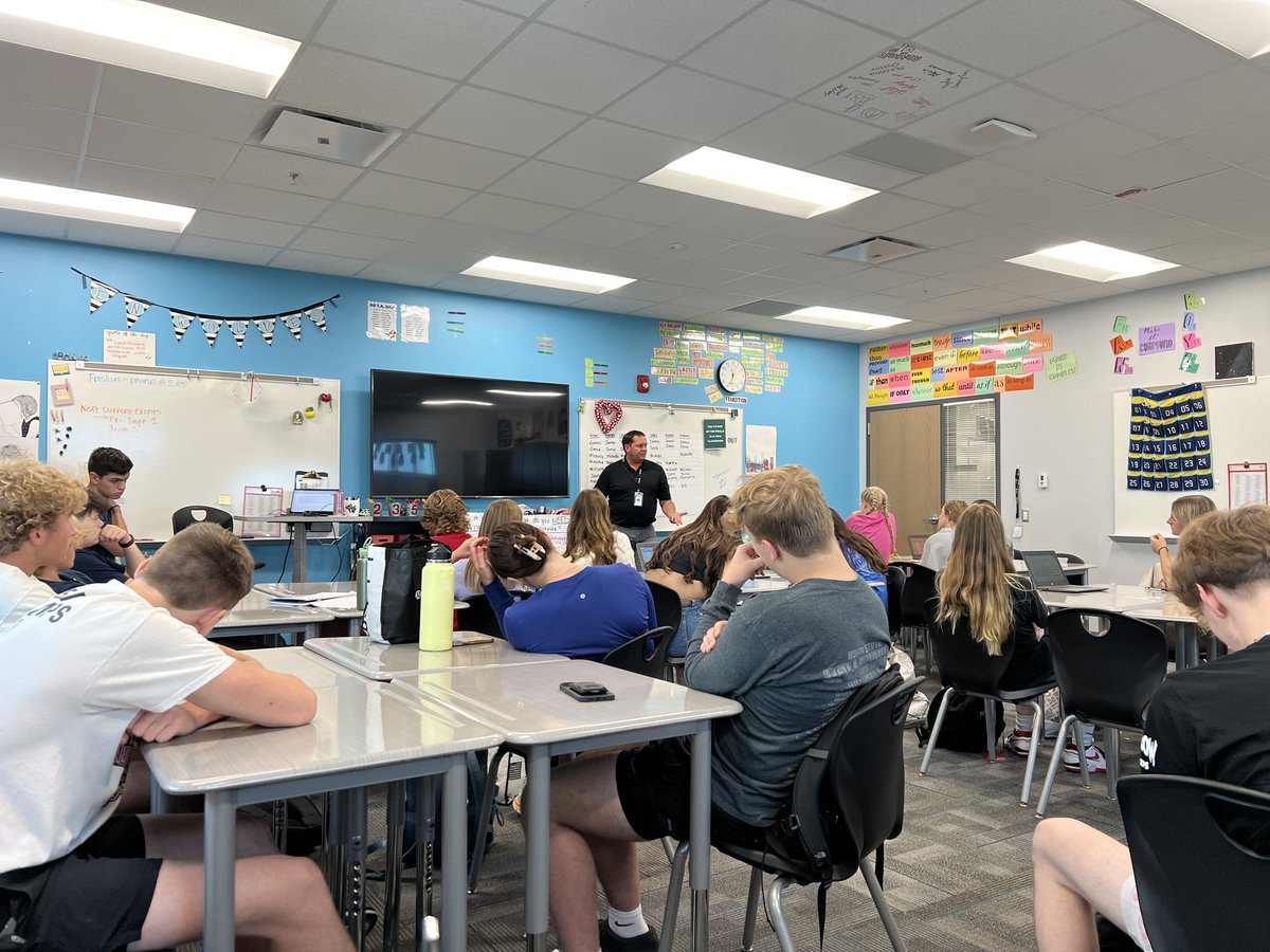 NorthHowler's tweet image. big thanks to school board member @scot_ringenberg for giving up some of his time to let our staff practice interviewing on Thursday. we all learned a lot about the roles and responsibilities involved with being on the EPS board as well as good interviewing technique. 🐺